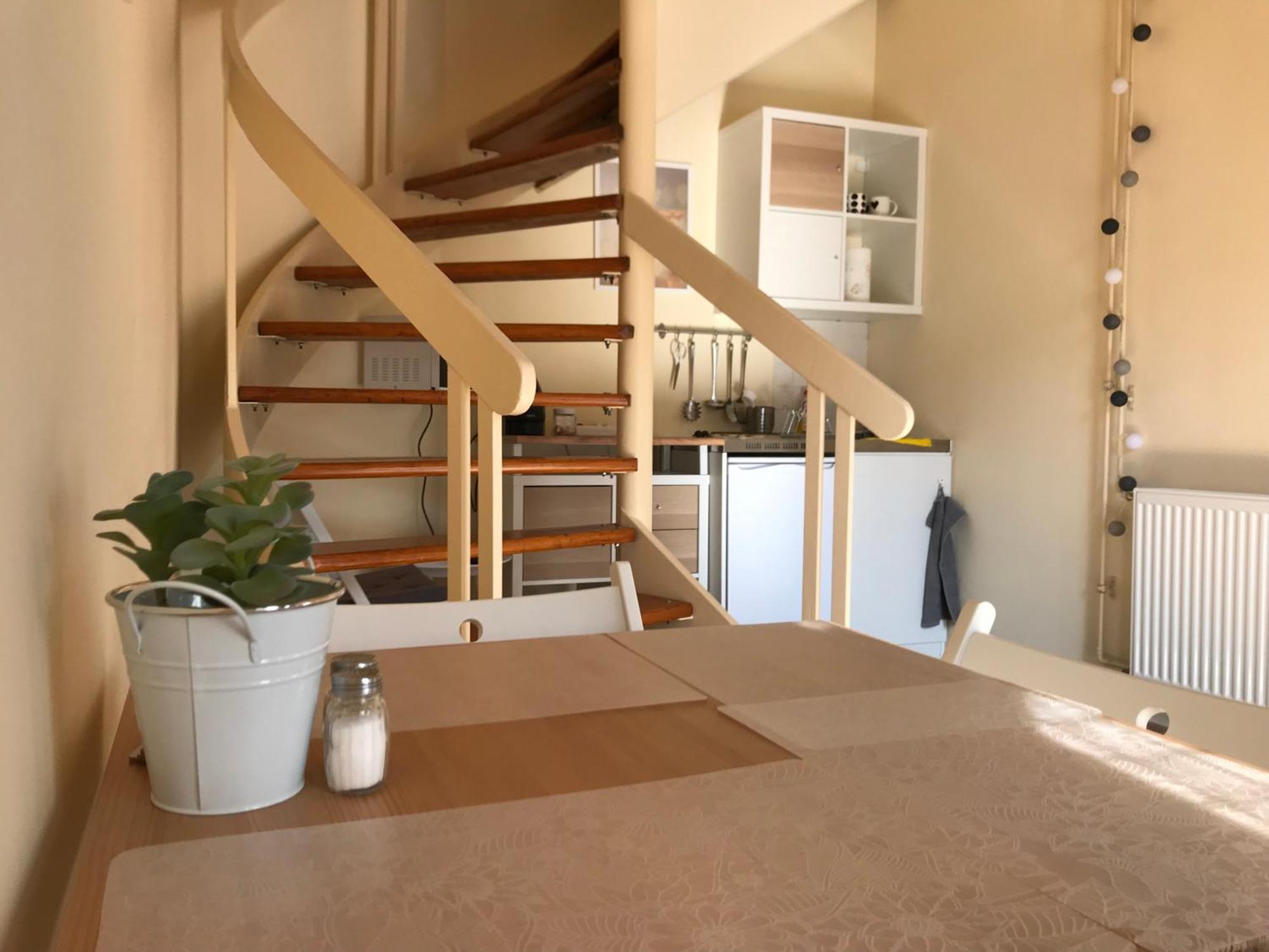 Black & White Apartments - White Егер Екстериор снимка