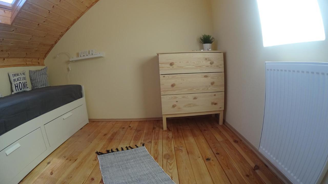 Black & White Apartments - White Егер Екстериор снимка